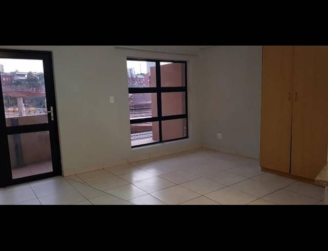 1 BEDROOM APARTMENT FOR SALE IN BRAAMFONTEIN WERF